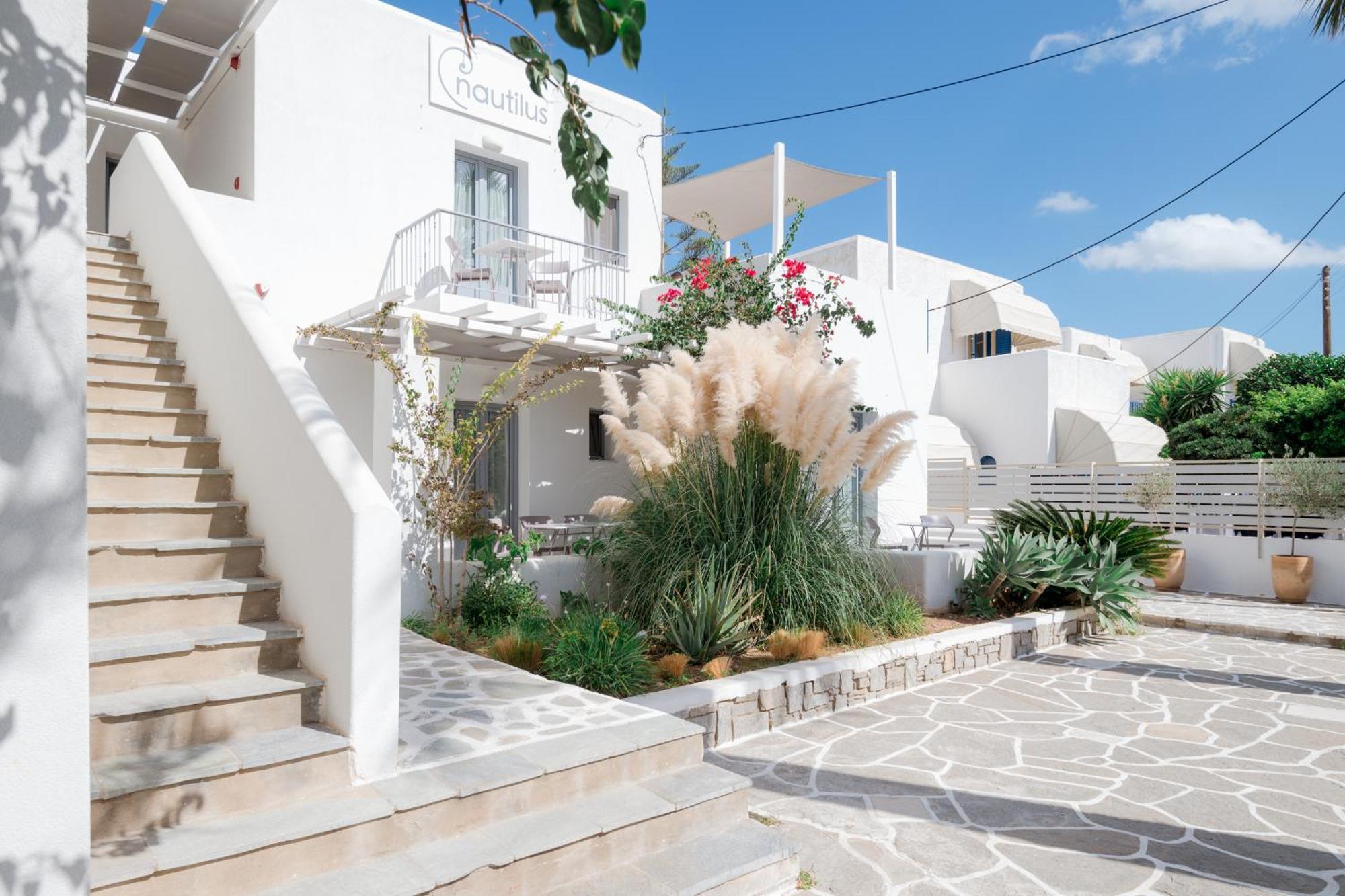 Nautilus Apartments-Suites Páros Buitenkant foto