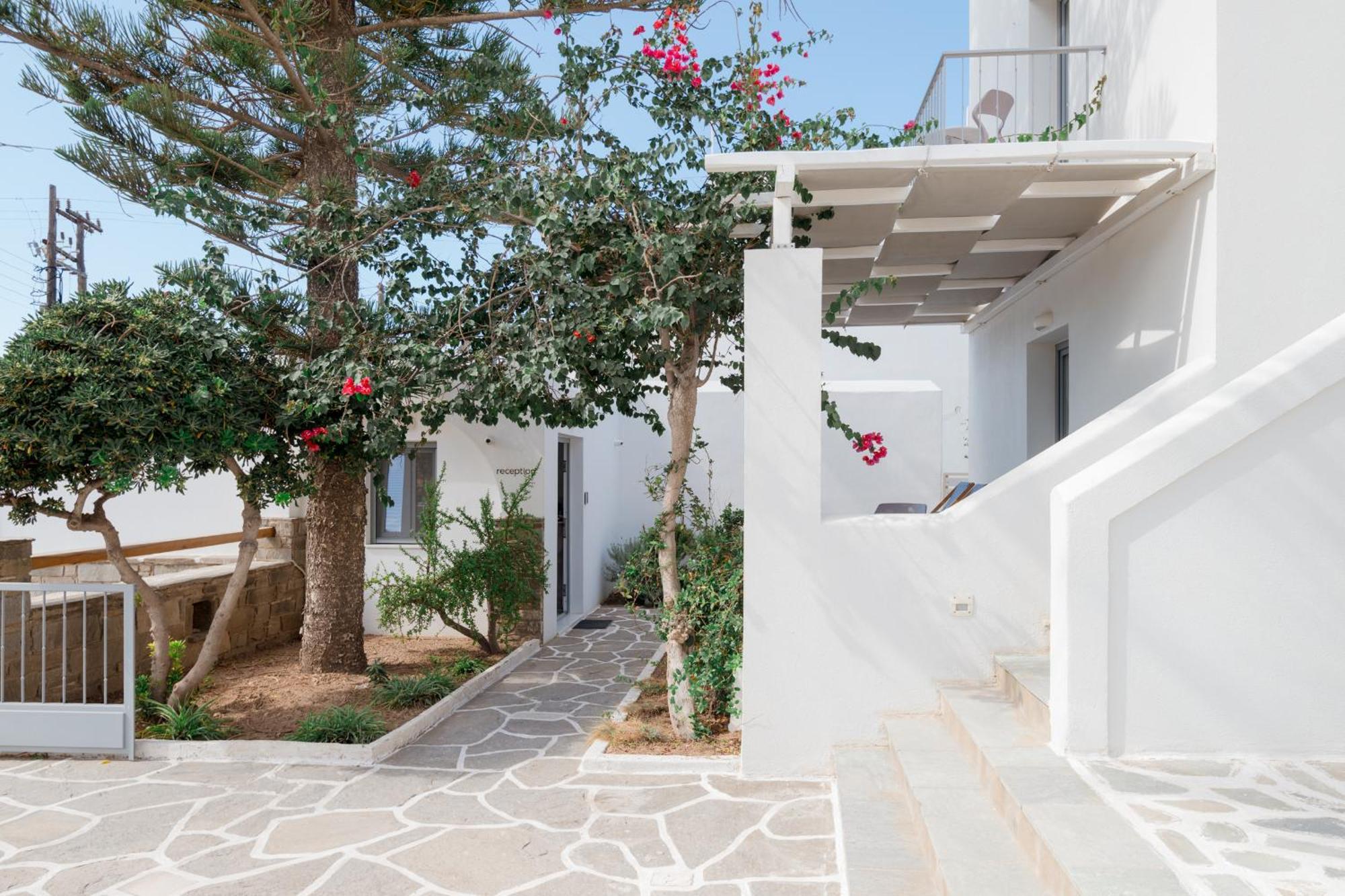Nautilus Apartments-Suites Páros Buitenkant foto