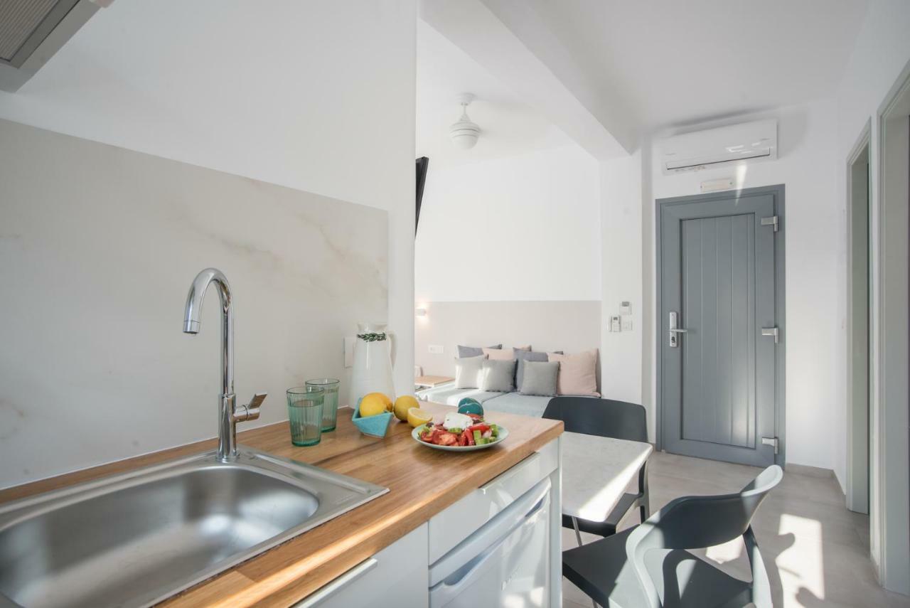 Nautilus Apartments-Suites Páros Buitenkant foto