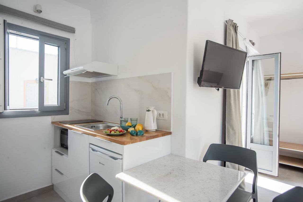 Nautilus Apartments-Suites Páros Buitenkant foto