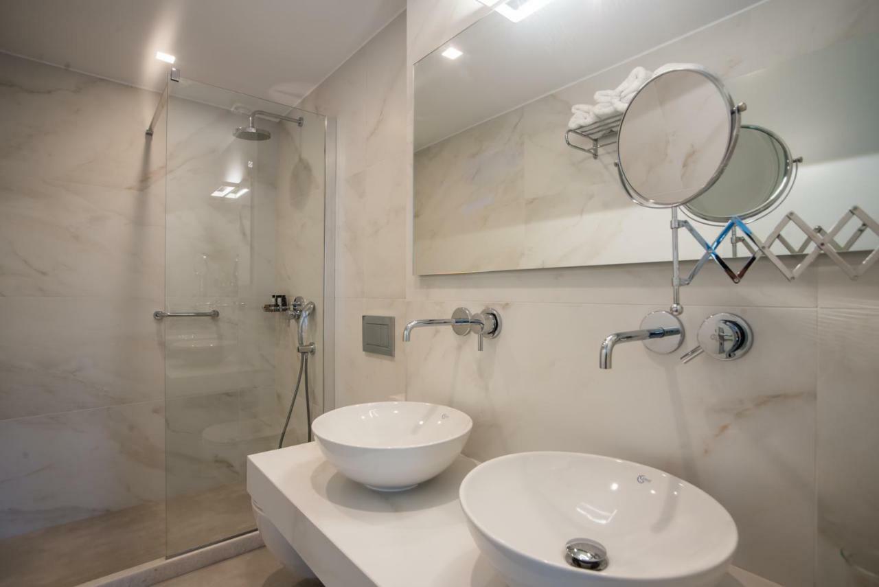 Nautilus Apartments-Suites Páros Buitenkant foto